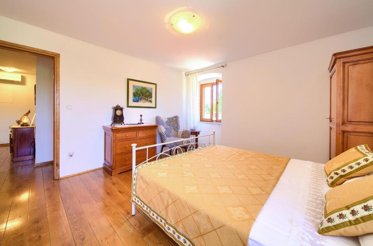 Holiday Home Lavanda Kornić Екстериор снимка