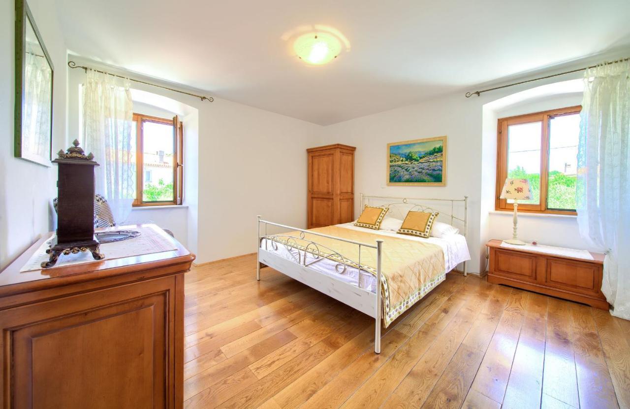Holiday Home Lavanda Kornić Екстериор снимка