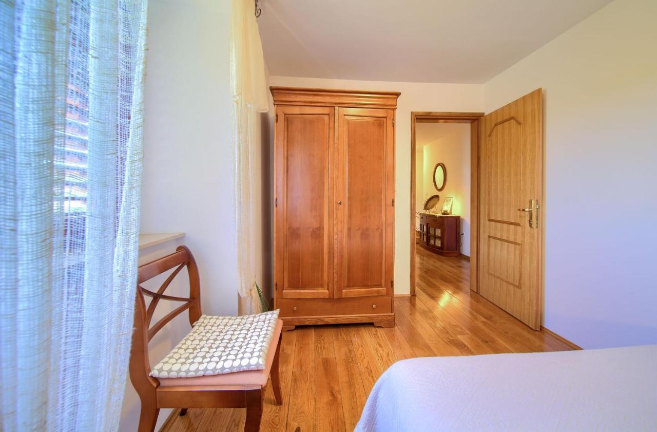 Holiday Home Lavanda Kornić Екстериор снимка